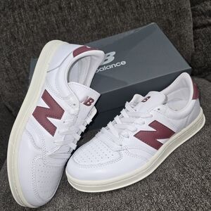 New Balance Men's White and Burgundy Sneakers